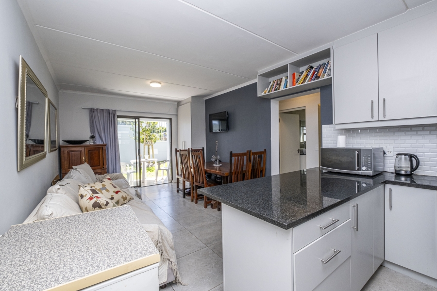 2 Bedroom Property for Sale in Loucharmante Western Cape